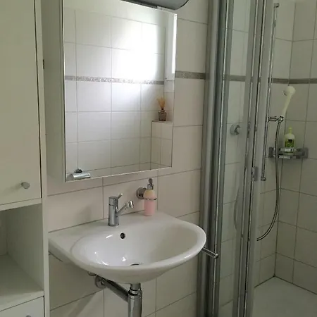 Charming Near Rotsee Kitchen/wifi/wasching Machine